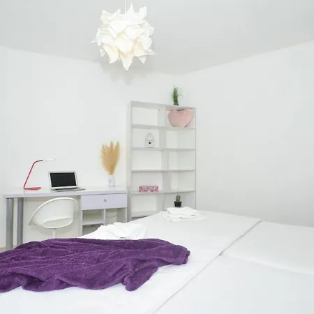 Copacabana Beach Apartments Trogir Exterior photo
