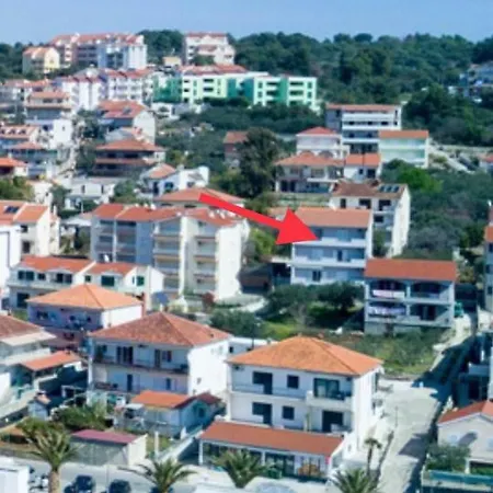 Copacabana Beach Apartments Trogir Exterior photo